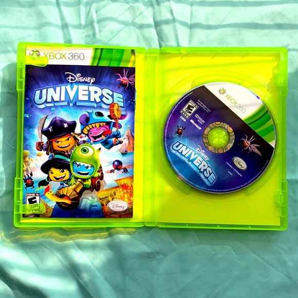 Disney Universe game Xbox 360 - Picture 1 of 2
